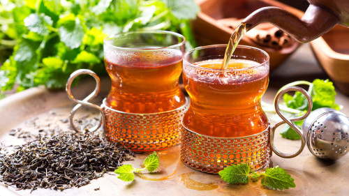 花茶能夠加快體內脂質的消化和吸收，促進脂質的分解與排出。