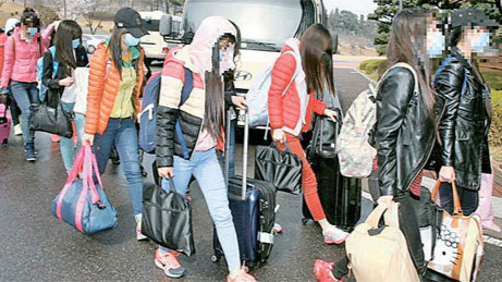 於去年4月，有中國寧波柳京餐館的13名朝鮮員工叛逃至南韓。