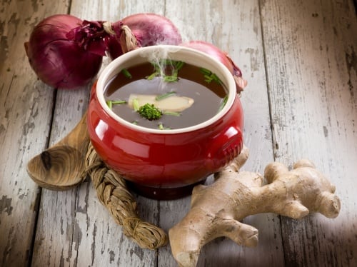 「紅糖薑湯」能有效緩解風寒感冒。