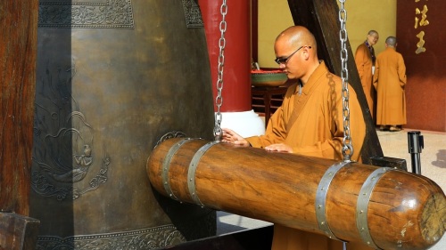 佛教寺院的钟敲击时可是一门学问！