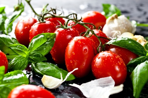 番茄是最好的防晒食物，煮熟后效果更好。