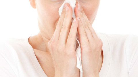 鼻内常有很多细菌、脏物，有时会成为播散细菌的疫源。