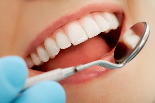 長時期夜間磨牙會造成外觀的改變