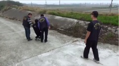 杀人犯庙宇拜拜求平安突遭灵媒斥喝(组图)