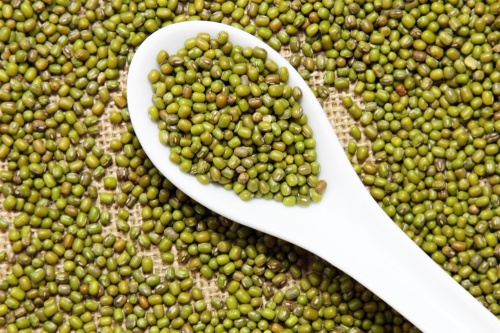 綠豆消暑解毒，對保肝、護脾腎有很好的功效。