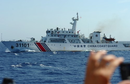 中國海警船駛入日本領海