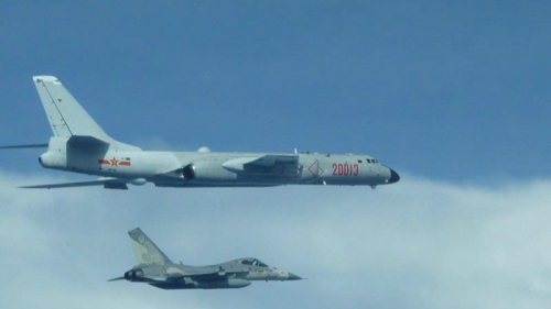 中國軍機今天中午又現身台灣周邊海域上空