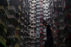 香港年輕一代雙重蝸居(圖)