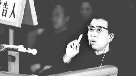 1980年,江青在中共特别法庭上受审。