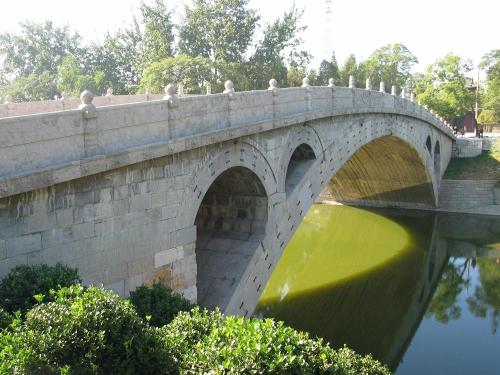 中国现存最古老的石拱桥──赵州桥