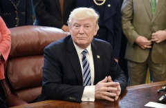 川普：金正恩若发出威胁将“很快后悔”(图)
