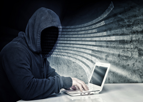 網路駭客會透過手提電腦的攝像頭偷窺他人隱私