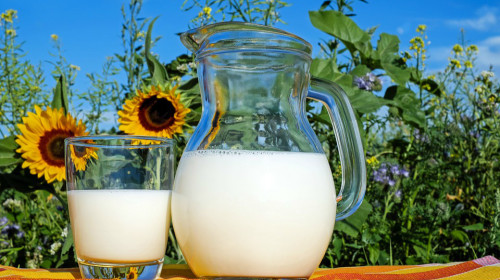 嘴破、口角炎是缺乏维他命B2，每天喝250毫升牛奶，就能帮助补充。