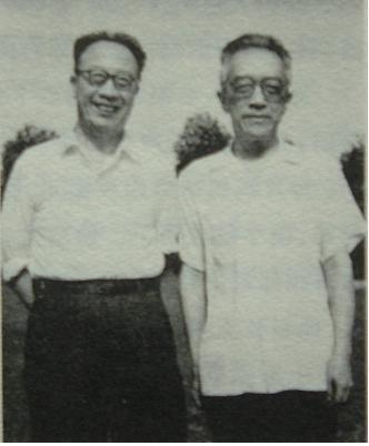 胡適（右）和梁實秋（左）在中央研究院