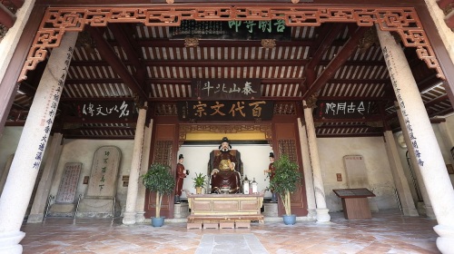 广东潮州市的韩文公祠正殿