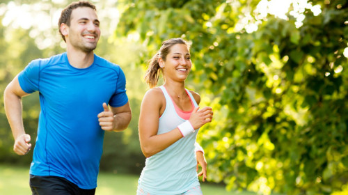 每天保持適當的運動，例如堅持慢跑，可以養肝。