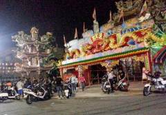 惊悚学生扮鬼后的离奇事件(组图)