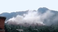 貴州山崩埋村2死25失蹤事發畫面曝光(圖)