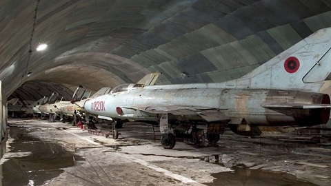 中國援助阿爾巴尼亞建造的地下機庫