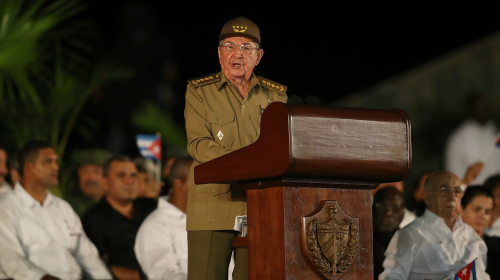 古巴最高領導人勞爾．卡斯特羅（Raúl Castro）宣布卸任古巴共產黨第一書記職務。