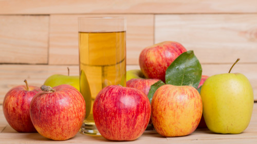 苹果含有的纤维素可刺激肠蠕动。