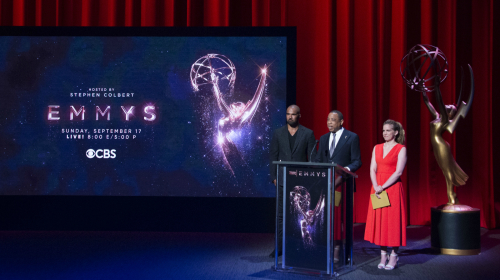 第69届黄金时段艾美奖颁奖典礼在洛杉矶市中心的微软剧院举行。