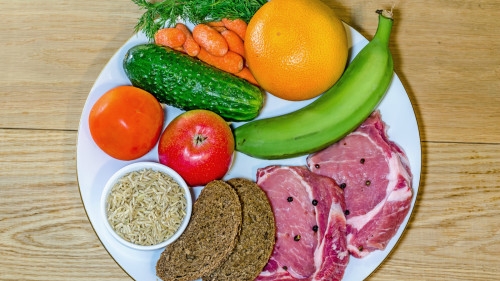 蔬菜、水果、蛋白质、淀粉平均摄取，达成恰到好处的饮食均衡。