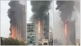 山东大厦烧通顶无人员伤亡？