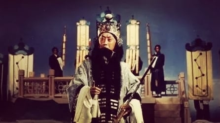 马连良表演京剧《借东风》。