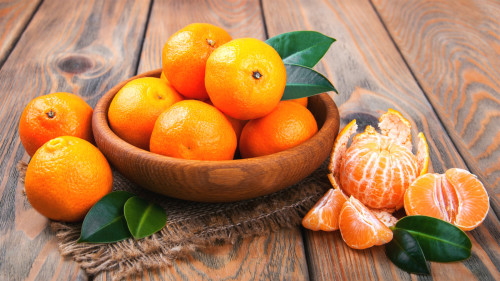 柑橘能养阴生津、止咳化痰、护肤除燥。
