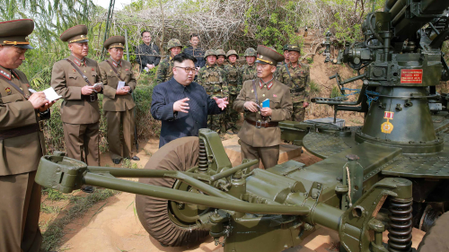 金正恩也在22日罕見地透過官方媒體發表聲明，聲稱朝鮮將會考慮對美國進行「史上最高層級的強硬反制措施」。