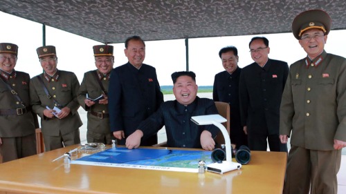 朝鮮最高領導人金正恩下令囤積汽油，而在內部的通知是「為戰爭做準備」。