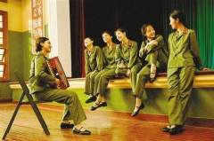 是無恥的謊話還是有憾的《芳華》(圖)