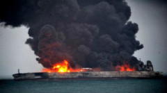長江口油船爆燃恐引起可怕災難(組圖)