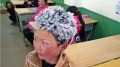 “冰花男孩”过年唯一心愿：妈妈回家(组图)