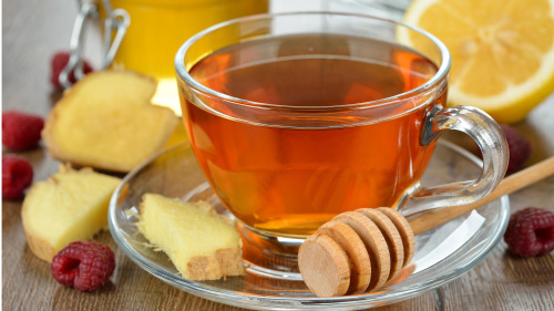 薑茶能使血管擴張、加快排汗有助血液循環。