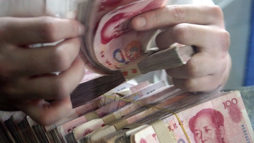這兩天最出人意料的消息是，在中國國家統計局公布了一季度中國經濟靚麗的數據之後，中國央行突然宣布下調存款準備金率開閘「放水」。