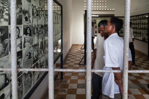 名昭著的金邊S－21集中營原址被改成了「紅色高棉罪惡紀念館」。