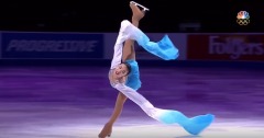 华裔少女惊艳美国冰场水袖舞不输章子怡(视频组图)