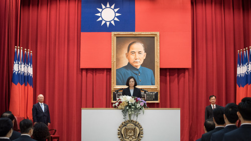 针对中国擅启M503航线事件，台湾总统蔡英文召集国安研讨。