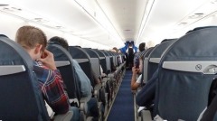 「飛往地獄的航班」70醉客飛機上咆哮3小時(圖)