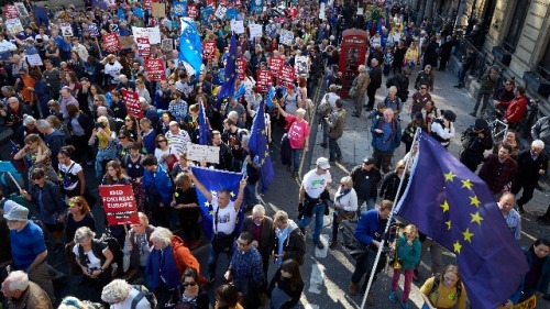 英國倫敦舉行迄今為止最大規模的反對脫歐遊行