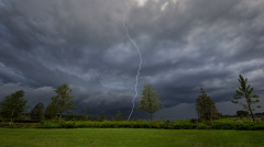 雷公让贞烈节义孝顺的人苏醒过来(图)