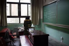博士送快遞本科撿垃圾大學教育怎麼啦(圖)