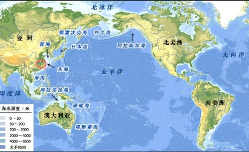 還有一種說法是直接橫渡，穿過太平洋，對面就是美洲大陸。