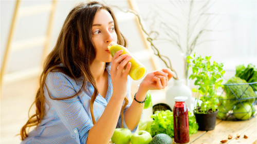 累积在体内的毒素，借由饮食可获得改善。