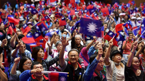 2020年台灣大選又回到藍綠對決？