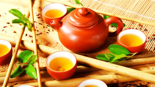 經常喝茶對預防肝癌很有益處。