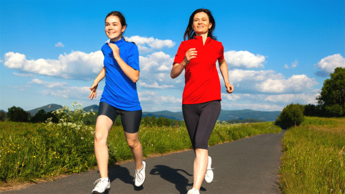 運動可以有效提高心肺功能，增強血液循環的能力。
