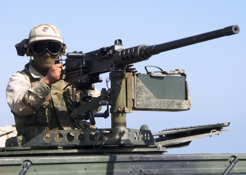 美國海軍陸戰隊武器裝備之一——白朗寧M2重型機槍。